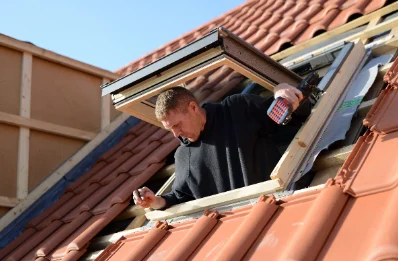 Pose de fenêtres de toit Velux à Cros-de-Géorand